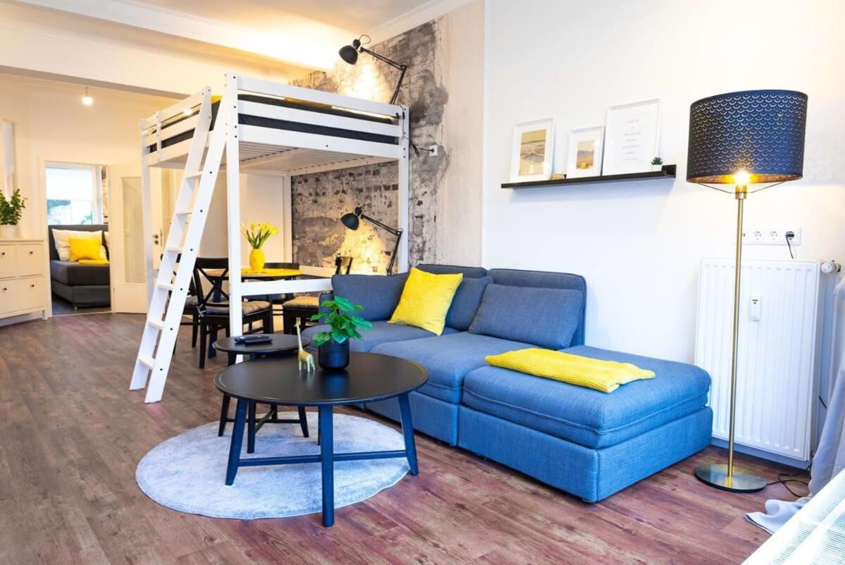 Shabby Chic Apartment In Ideal Location Hamburg Exterior foto
