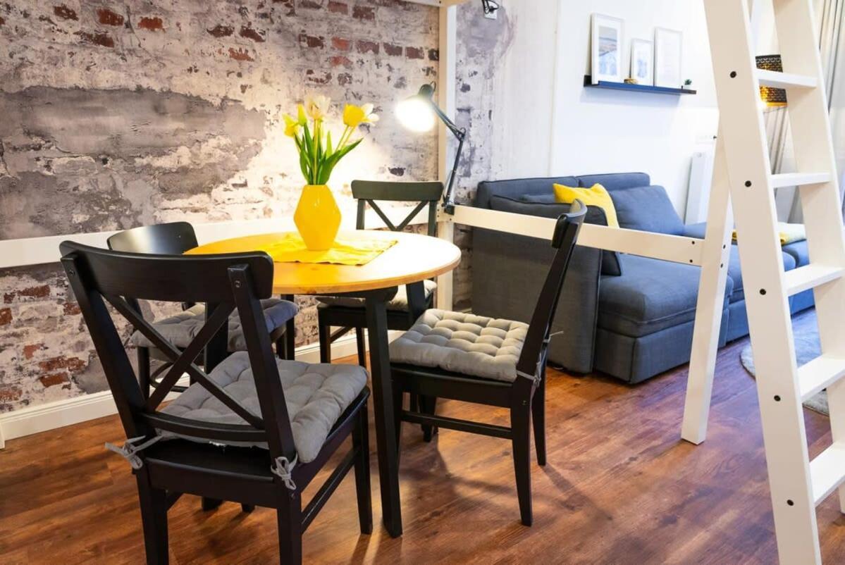 Shabby Chic Apartment In Ideal Location Hamburg Exterior foto