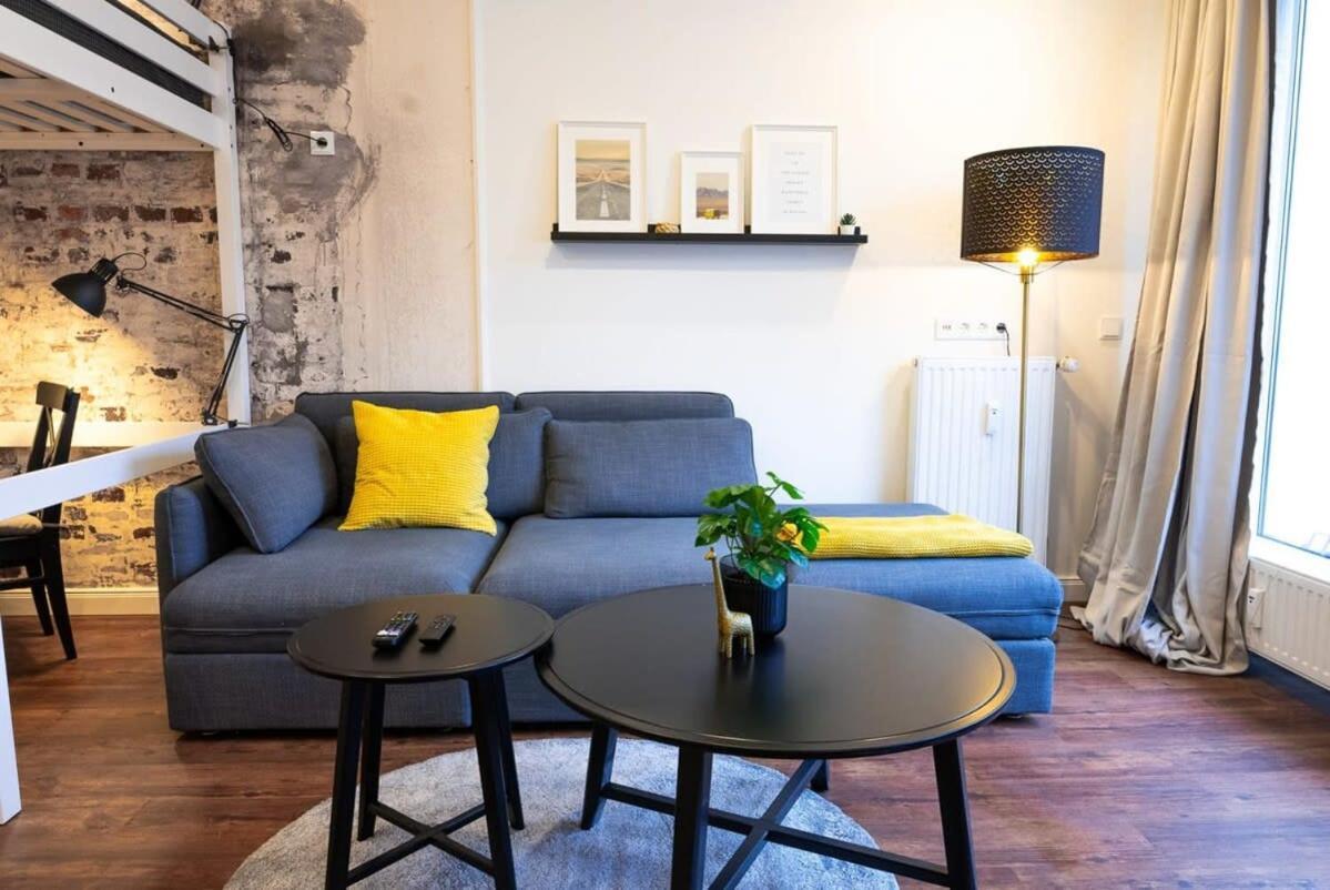 Shabby Chic Apartment In Ideal Location Hamburg Exterior foto